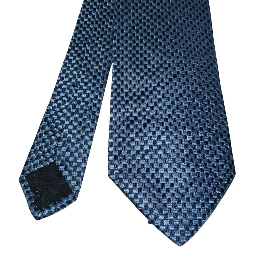 Brooks Brothers 346 Made In USA Woven‎ Pure Silk Dark/Light Blue Squares Tie